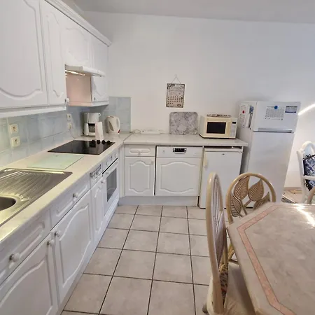 דירה 3 Pieces Climatise Avec Terrasse Et Parking, Centre-ville - Fr-1-780-17