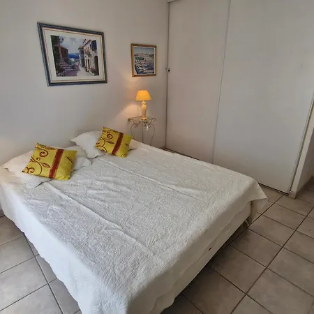3 Pieces Climatise Avec Terrasse Et Parking, Centre-ville - Fr-1-780-17 * סן-מקסים
