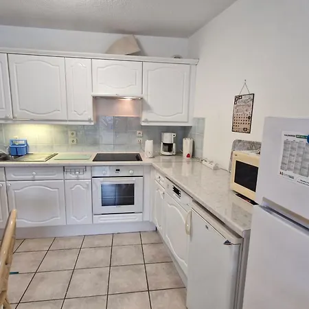 3 Pieces Climatise Avec Terrasse Et Parking, Centre-ville - Fr-1-780-17 דירה