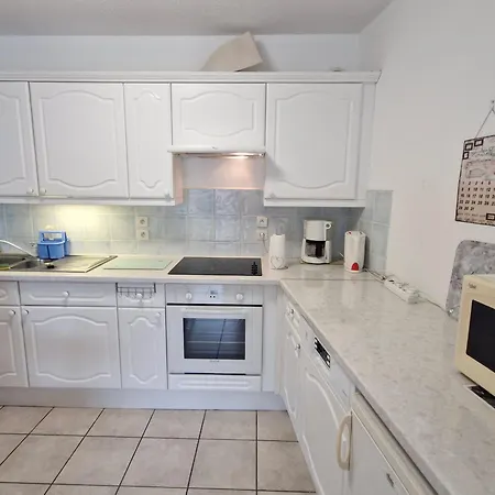 3 Pieces Climatise Avec Terrasse Et Parking, Centre-ville - Fr-1-780-17 דירה