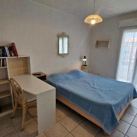 3 Pieces Climatise Avec Terrasse Et Parking, Centre-ville - Fr-1-780-17 דירה *