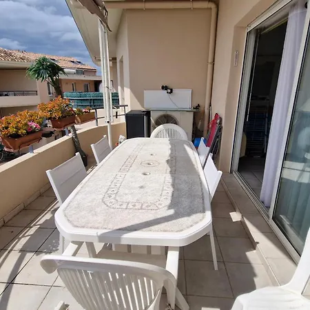 3 Pieces Climatise Avec Terrasse Et Parking, Centre-ville - Fr-1-780-17 * סן-מקסים